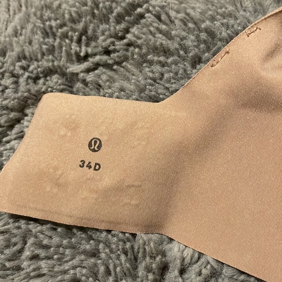Lululemon bundle - Hold True bras - Picture 6 of 12